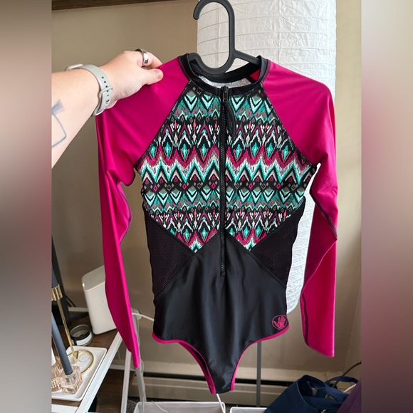 BNWOT Breathe by Bodyglove One Piece Zip Up Rash Guard Sz XS - Picture 1 of 6